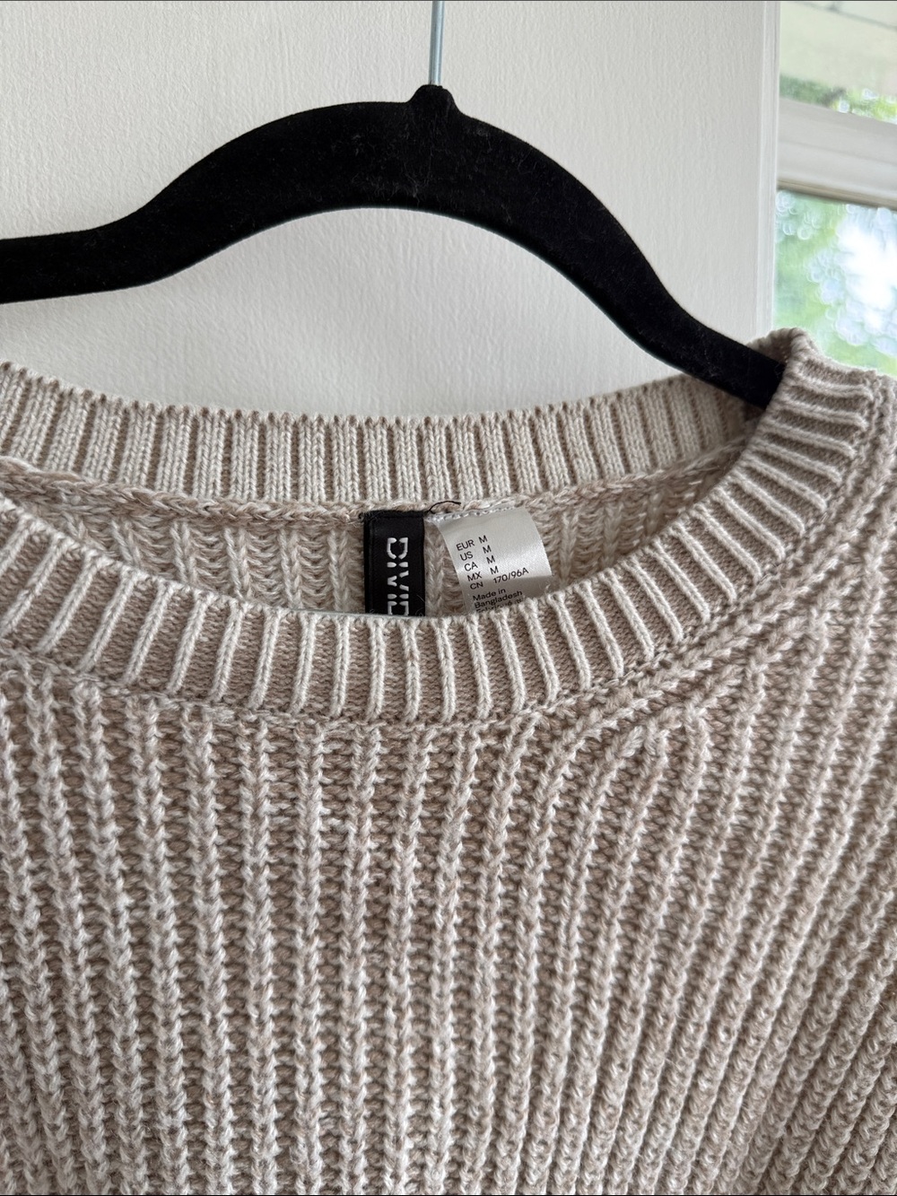 H&M Cropped Ribbed Crewneck Sweater in Light Taupe Medium Women’s - Picture 2 of 3